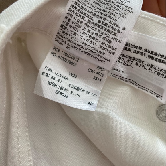 Levi’s cutoff shorts size 26 - Picture 3 of 3